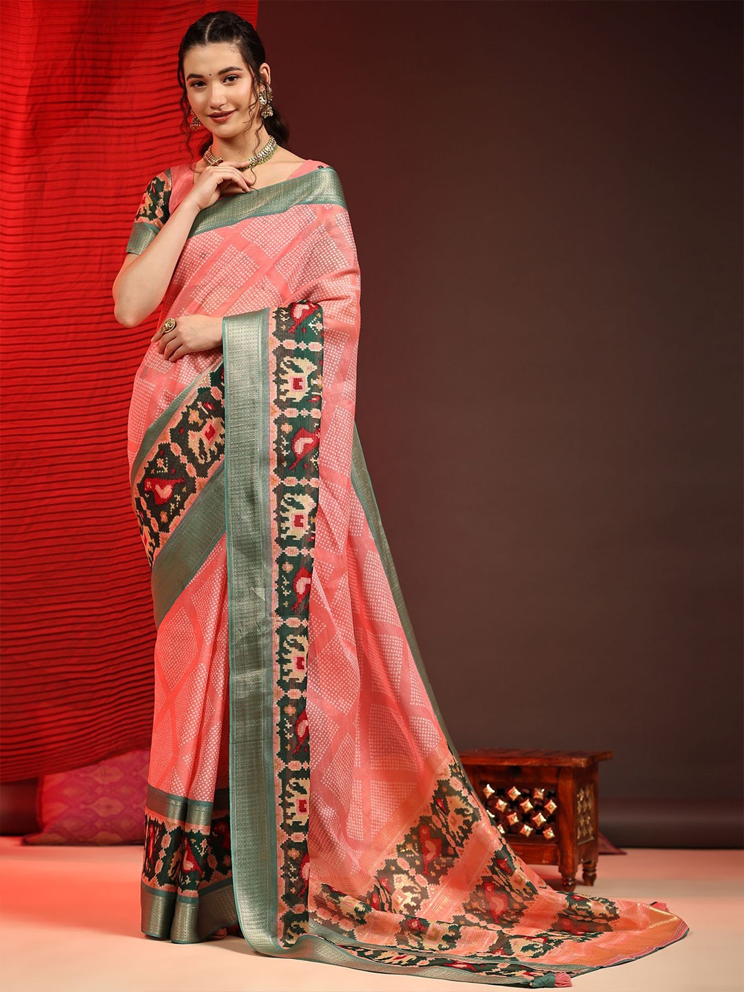 

Phenav Ethnic Motifs Printed Zari Patola Saree, Pink