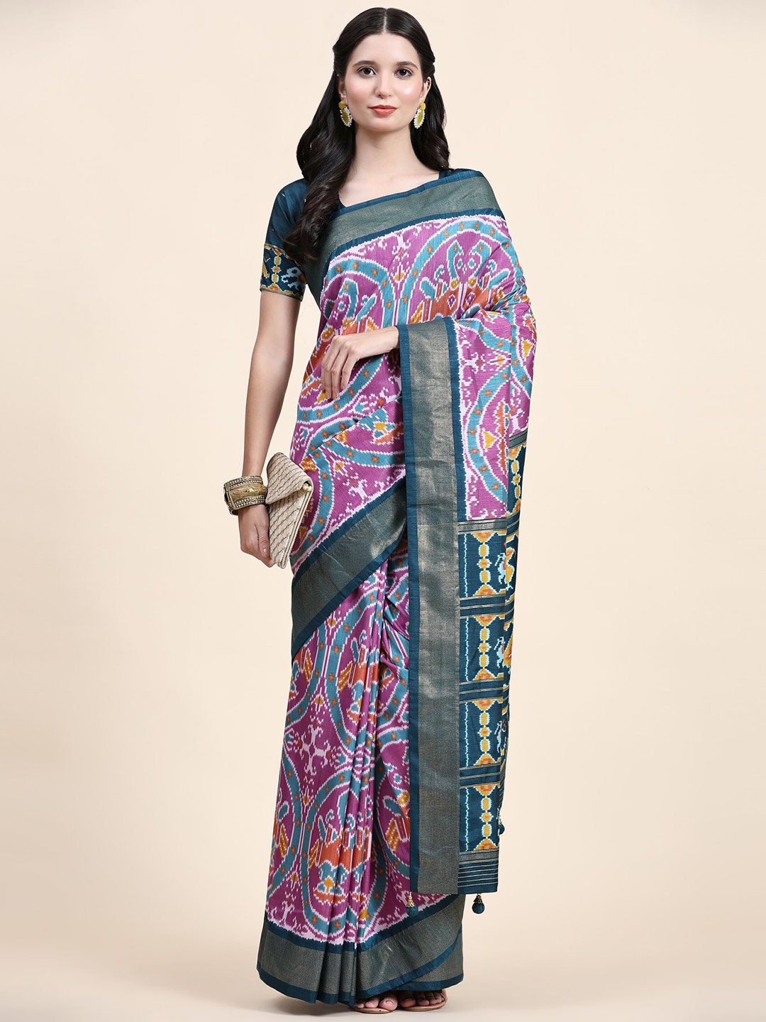 

Phenav Ethnic Motifs Printed Zari Patola Saree, Pink