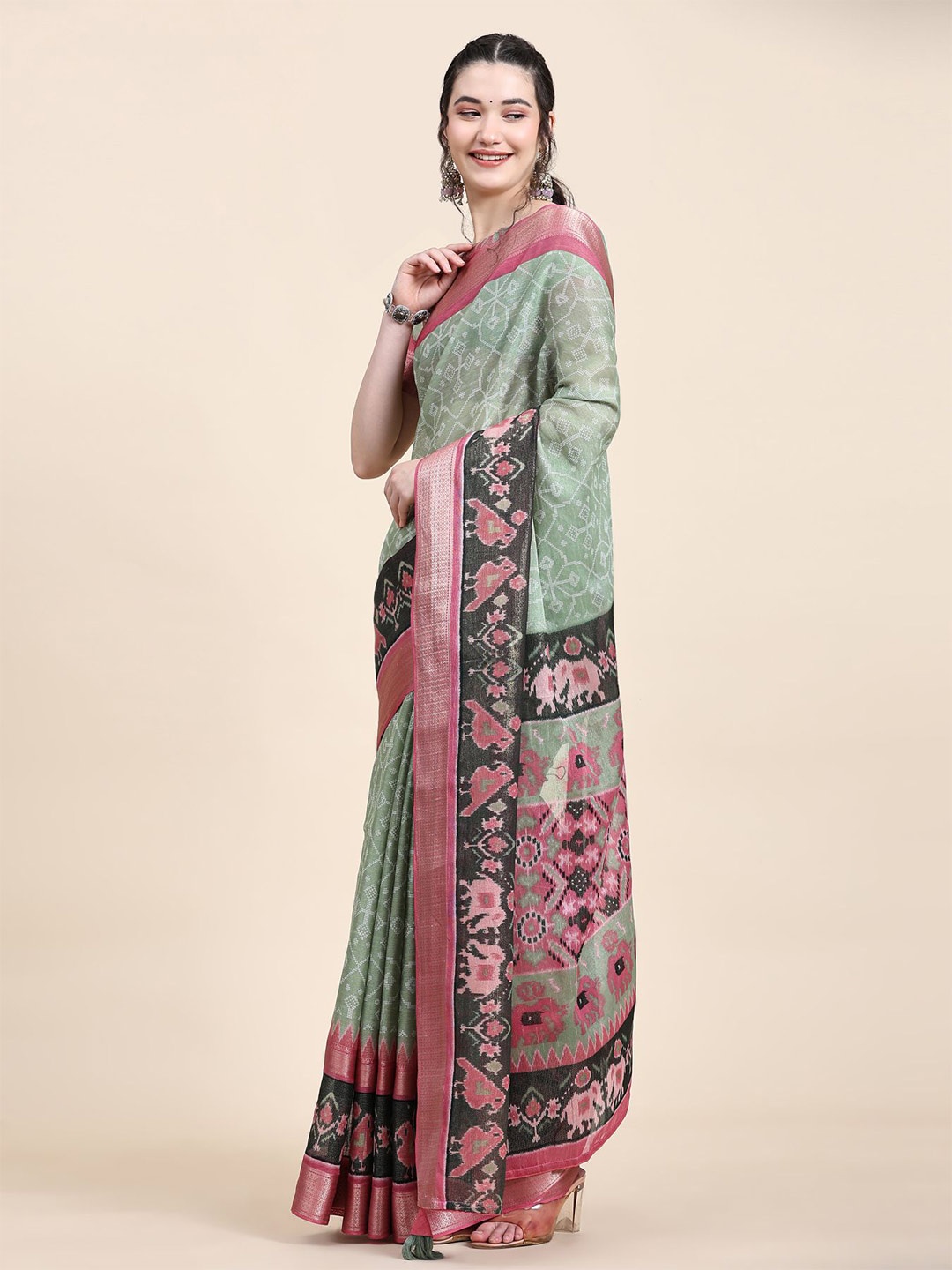 

Phenav Ethnic Motifs Printed Zari Art Silk Patola Saree, Green