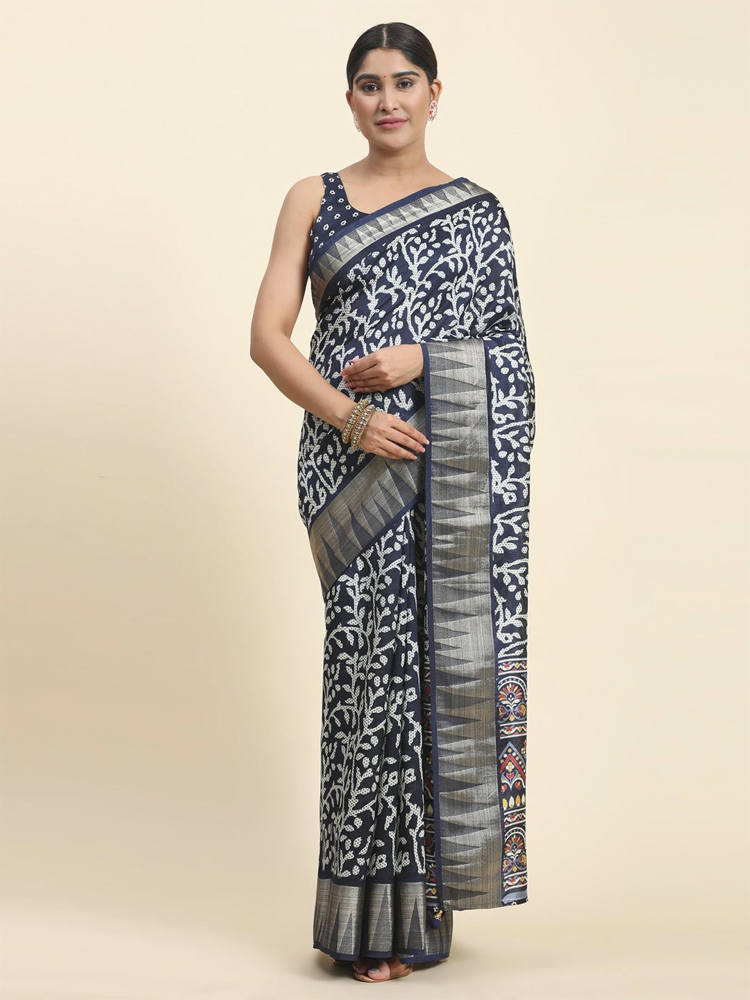 

Phenav Ethnic Motifs Printed Zari Art Silk Patola Saree, Blue