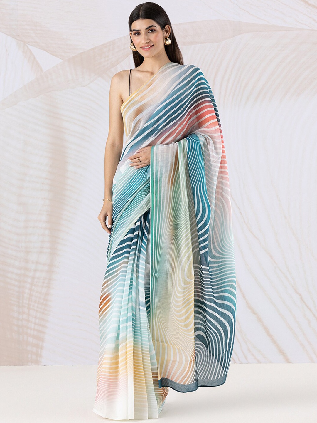 

navyasa by liva Geometric Printed Saree, White