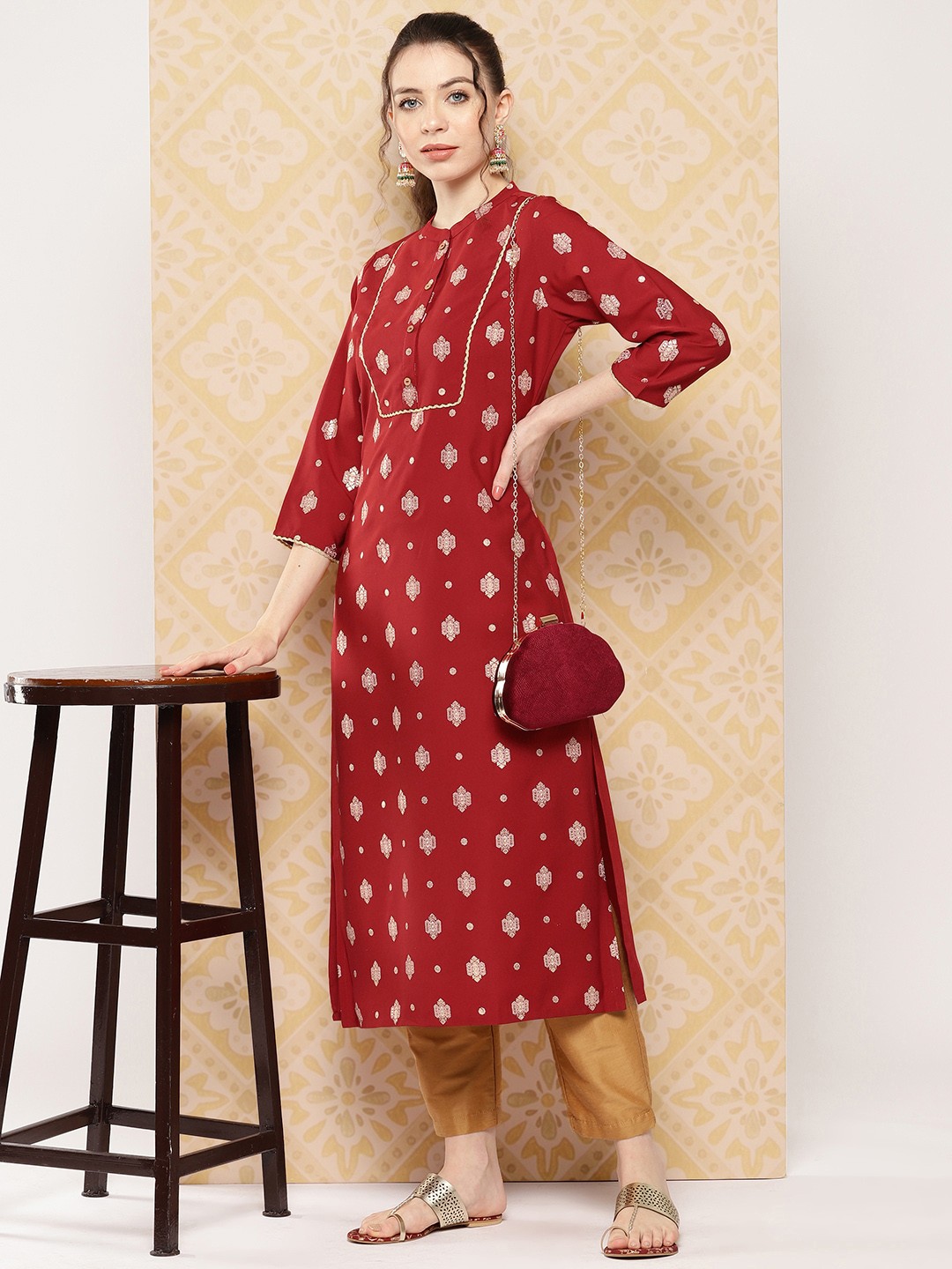 

Janasya Women Ethnic Motifs Printed Gotta Patti Crepe Kurta, Red