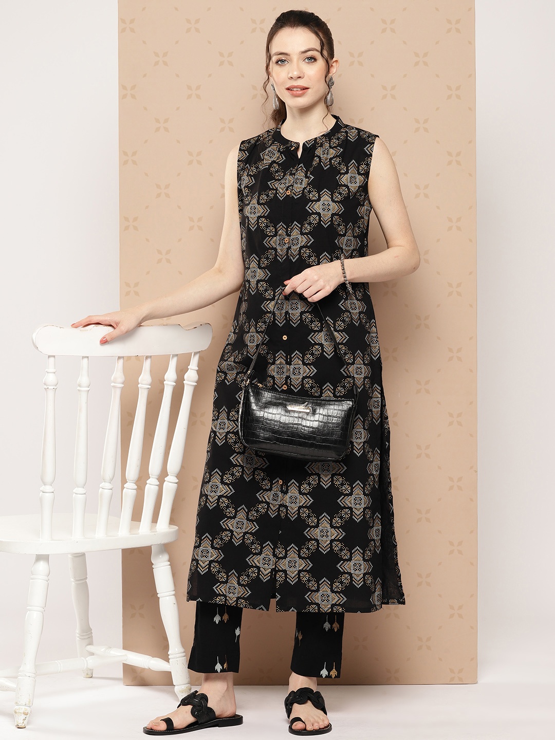

Janasya Women Printed Regular Pure Cotton Kurta with Trousers, Black