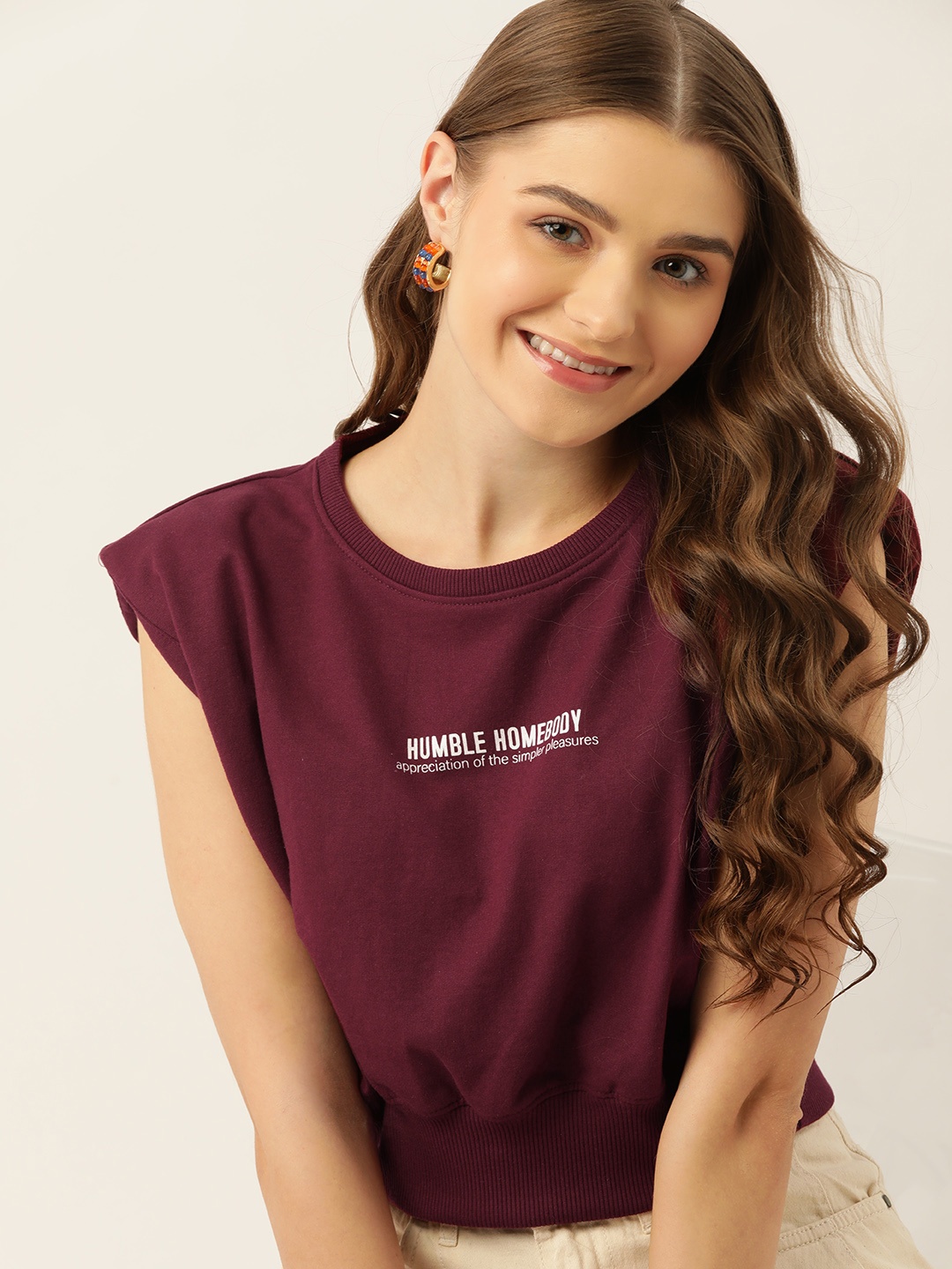 

Mast & Harbour Women Padded Shoulder Printed Sweatshirt, Burgundy