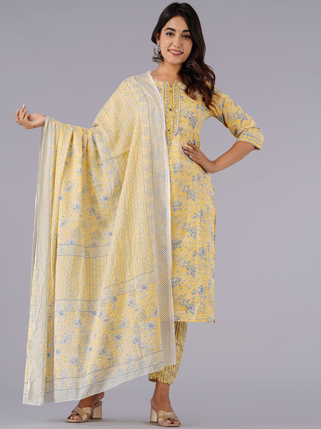 

DORIYA Floral Printed Beads & Stones Yoke Design Straight Kurta & Trousers With Dupatta, Yellow