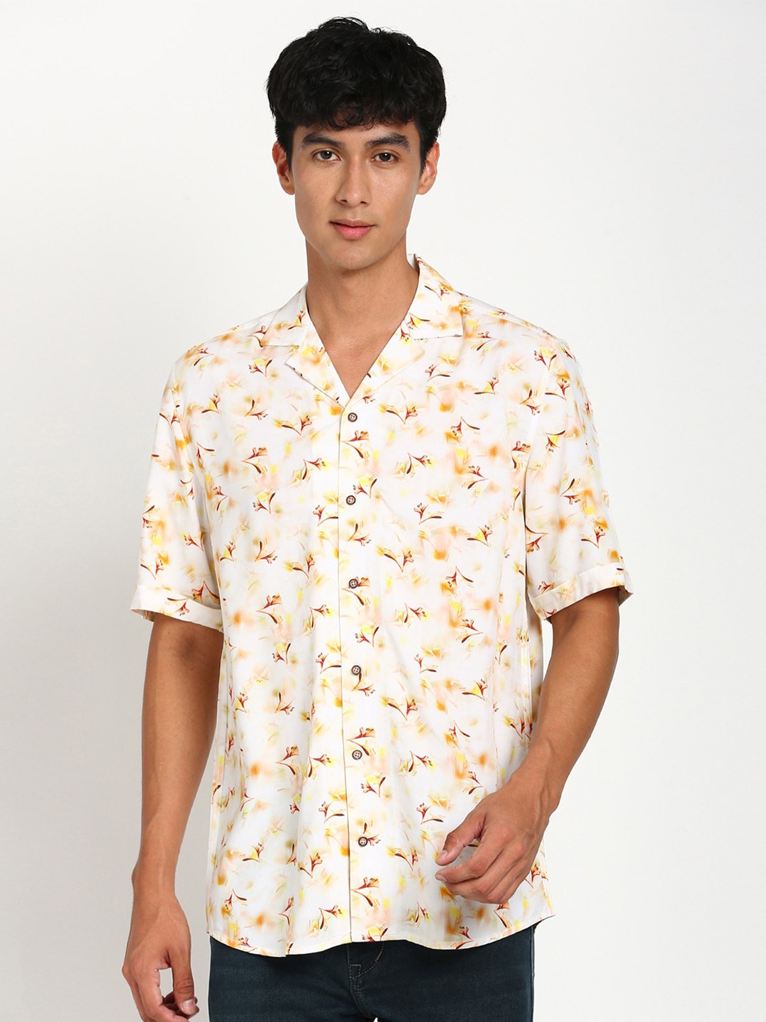 

Turtle Floral Printed Relaxed Slim Fit Casual Shirt, White