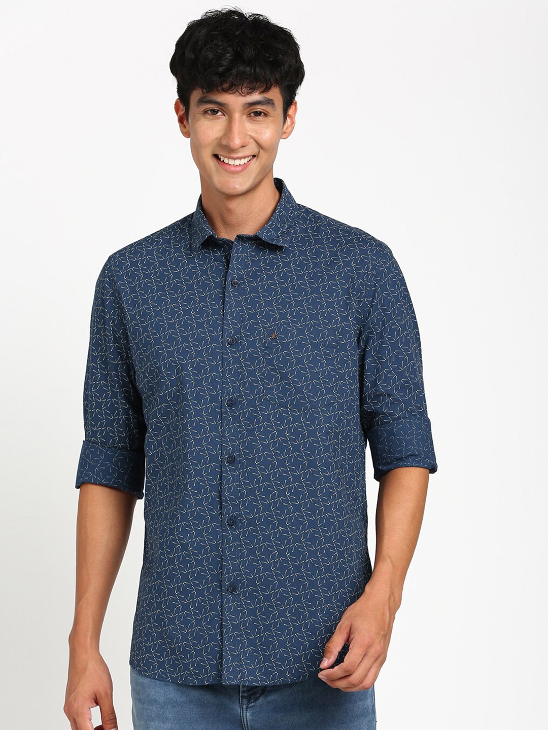 

Turtle Geometric Printed Relaxed Slim Fit Pure Cotton Casual Shirt, Navy blue