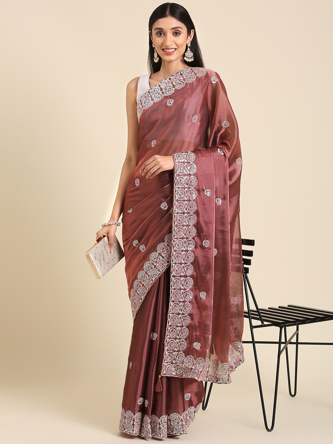 

Anouk Ethnic Motifs Embroidered Sequinned Net Saree, Burgundy