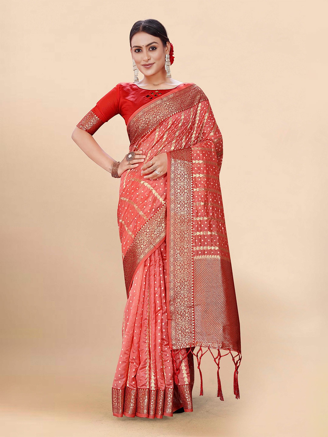 

Mitera Red & Gold-Toned Woven Design Zari Organza Bandhani Saree