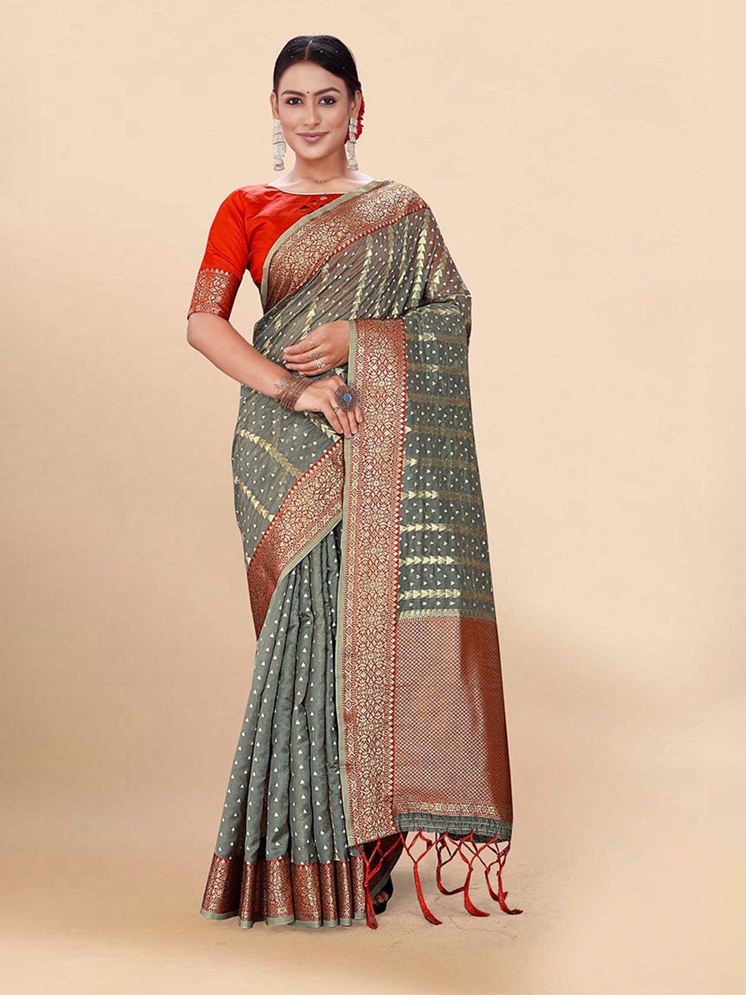 

Mitera Grey & Red Ethnic Motifs Woven Design Zari Organza Bandhani Saree