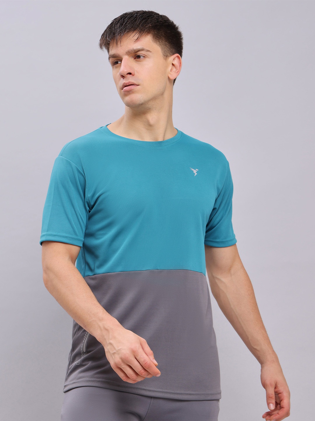 

Technosport Men Colourblocked Antimicrobial Slim Fit T-shirt, Teal