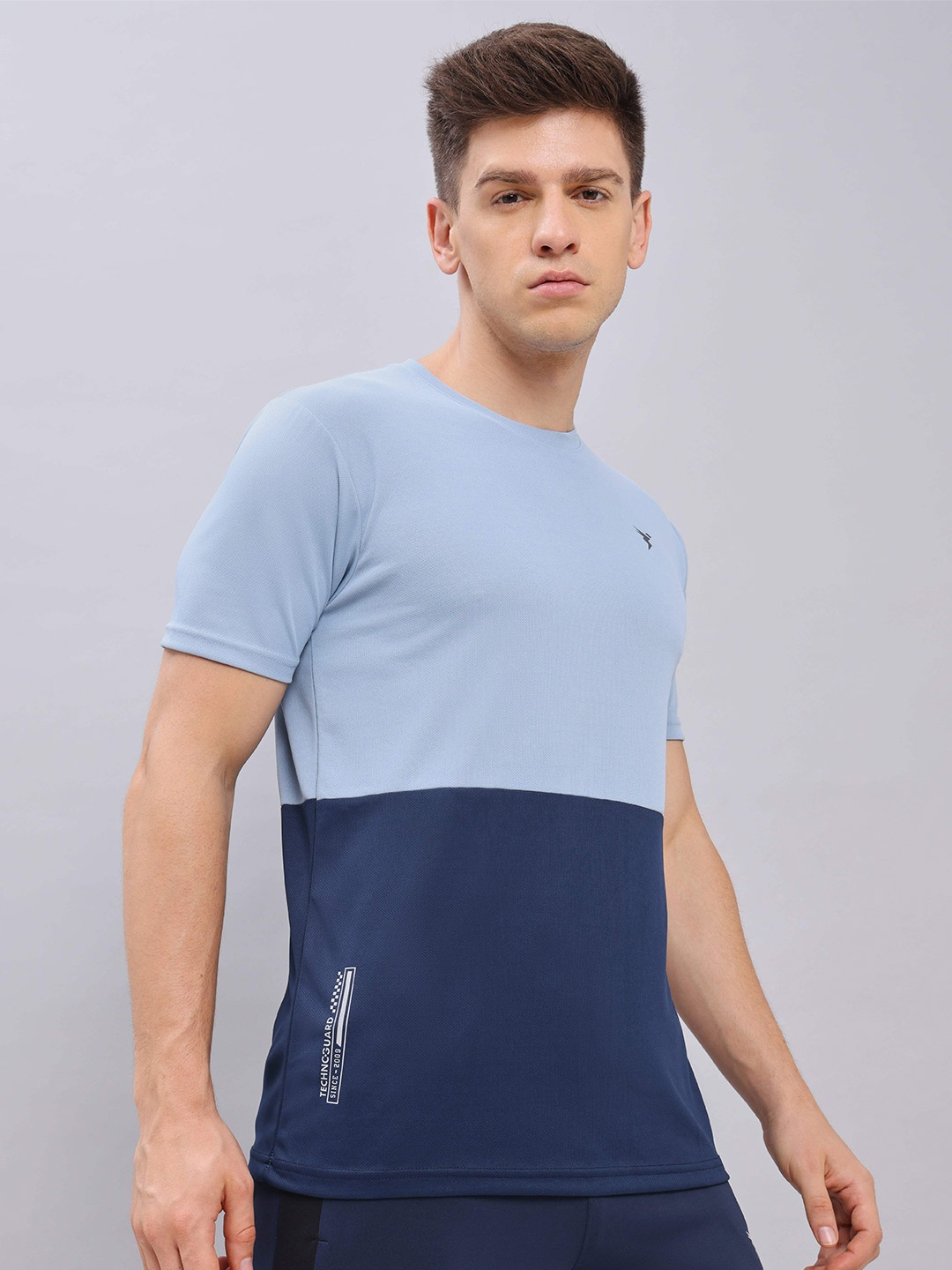 

Technosport Antimicrobial Colourblocked Slim Fit Training or Gym T-shirt, Blue