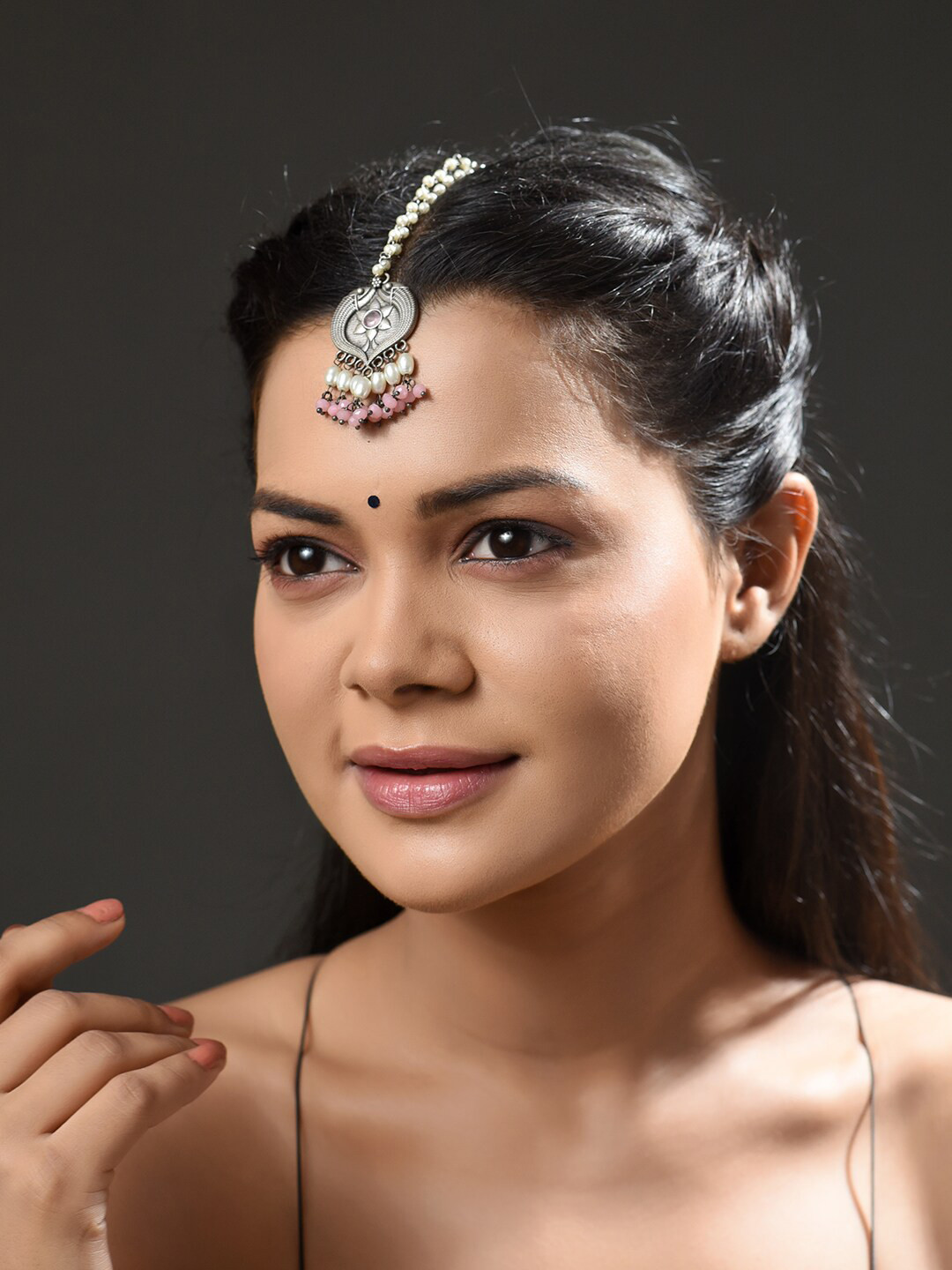 

phuljhadi Silver-Plated Pearls Studded & Beaded Maangtikka