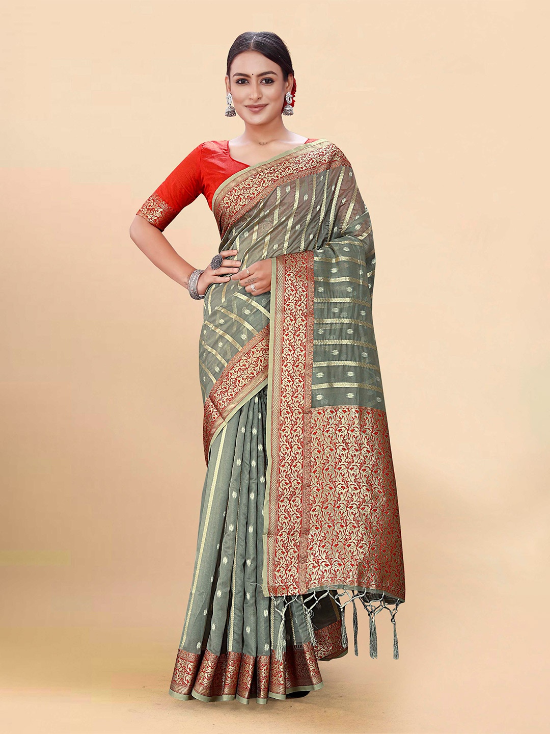 

Mitera Grey & Red Floral Woven Design Zari Organza Saree