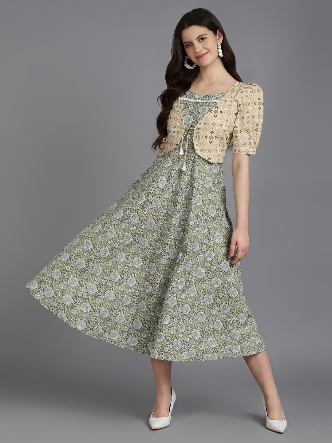 

ZARI Floral Printed Cotton A-Line Midi Dress With Shrug, Green