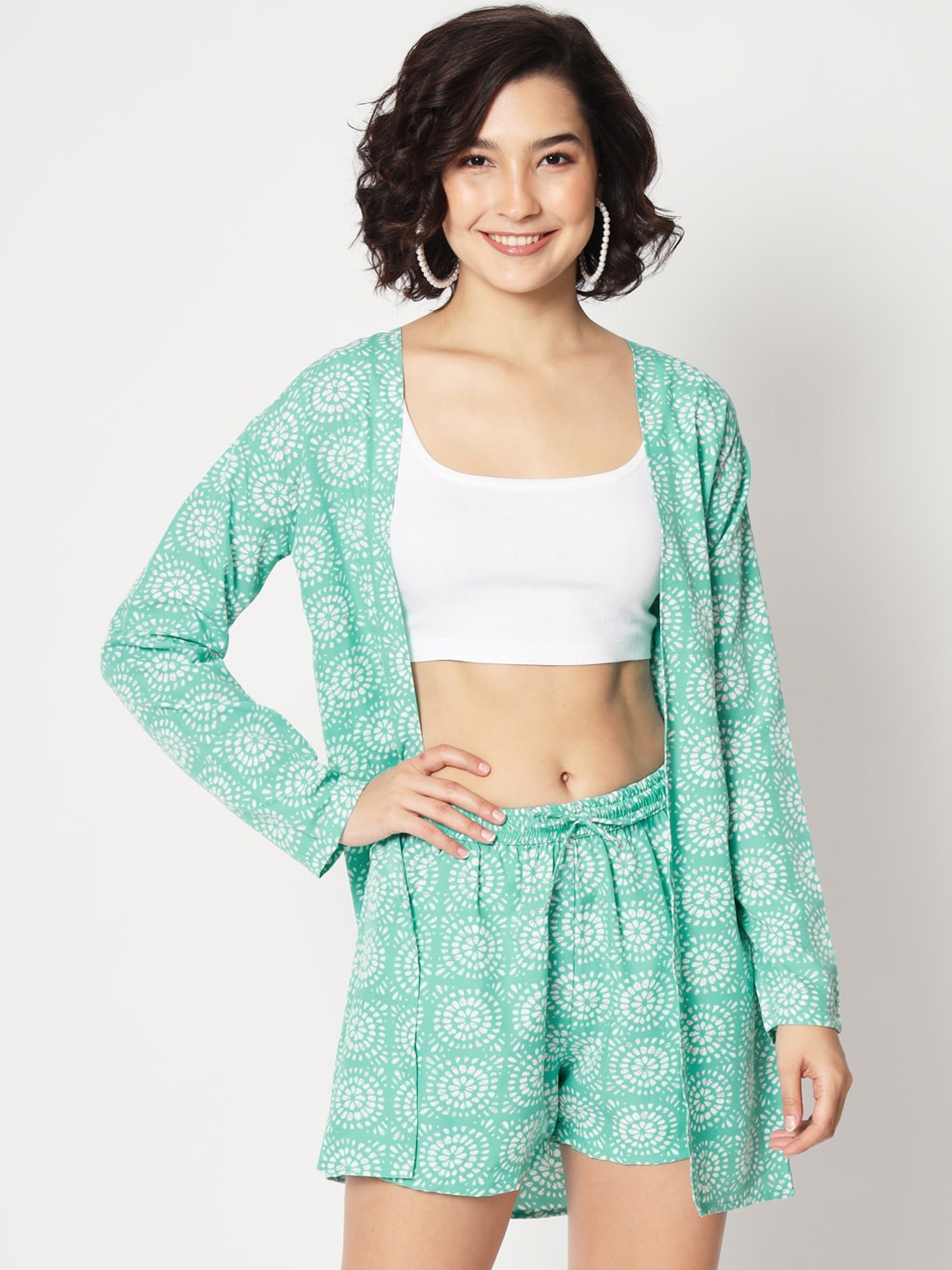 

Mitera Sea Green & White Round Neck Crop Top with Shorts & Shrug