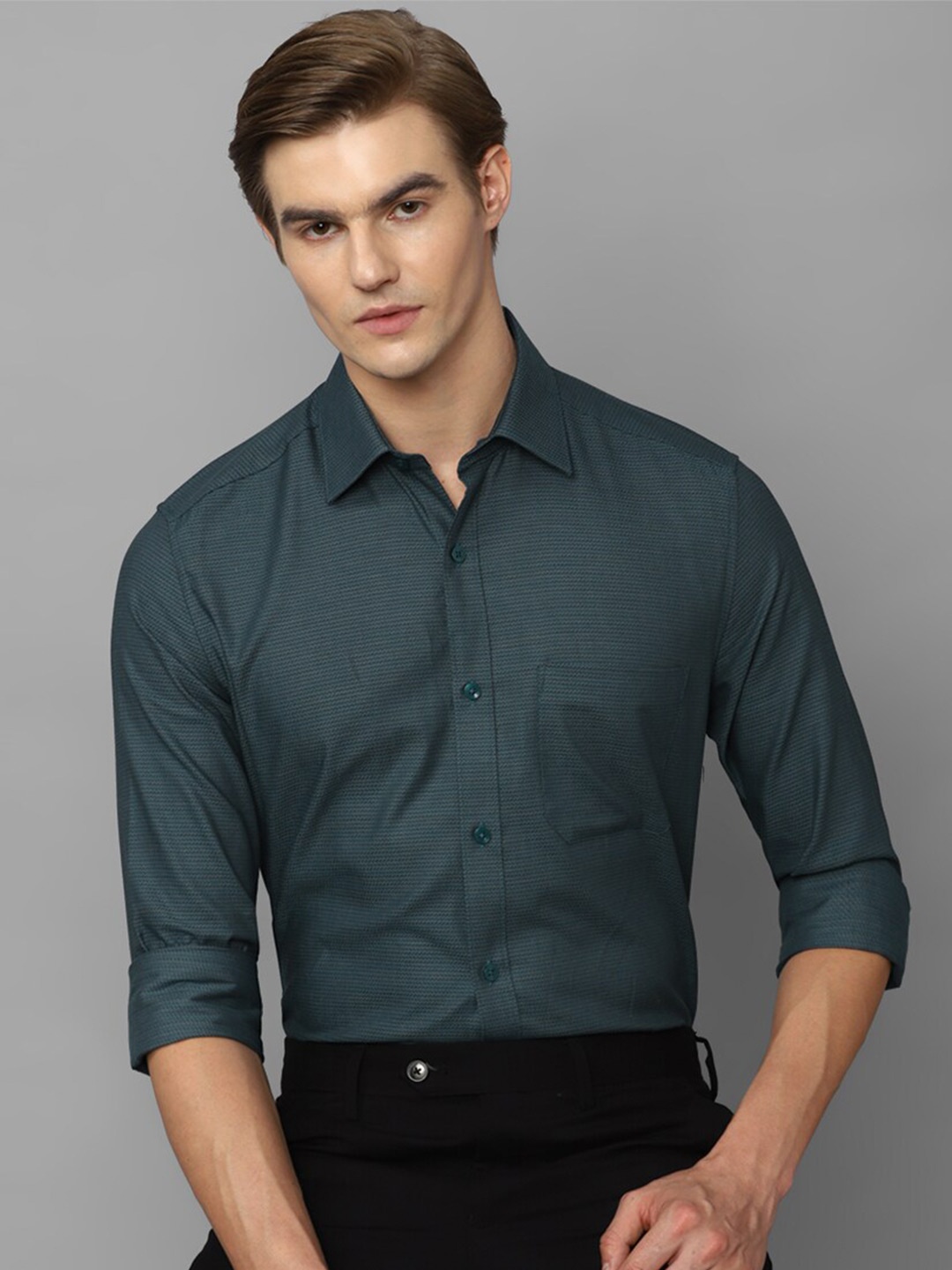 

Louis Philippe Slim Fit Opaque Formal Cotton Shirt, Green