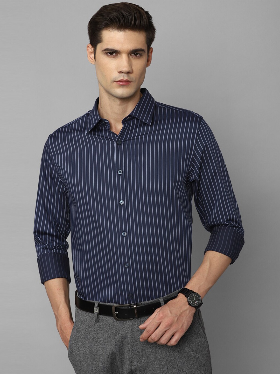 

Louis Philippe Permapress Vertical Striped Slim Fit Wrinkle Free Formal Shirt, Navy blue