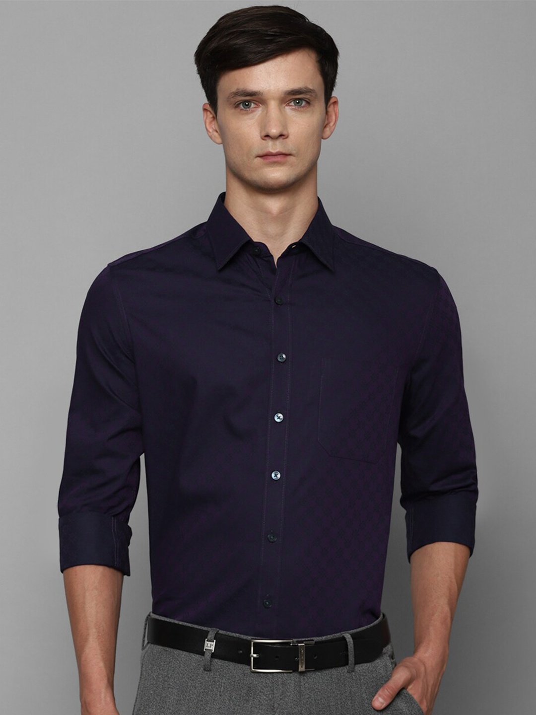 

Louis Philippe Slim Fit Opaque Pure Cotton Formal Shirt, Purple