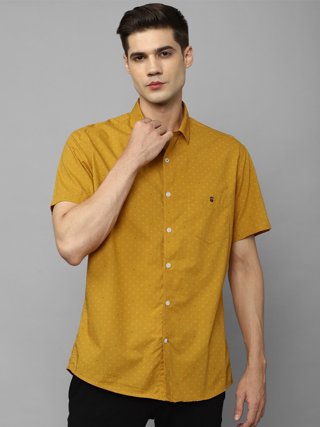 

Louis Philippe Sport Men Printed Slim Fit Comfort Cotton Casual Shirt, Mustard