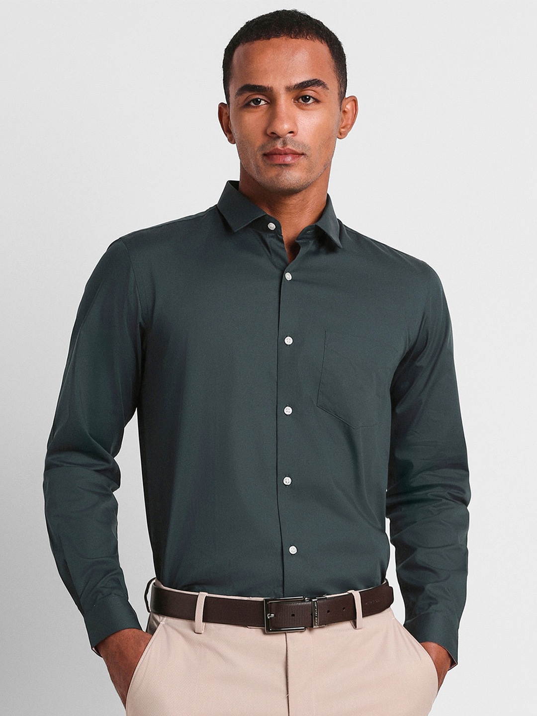 

Peter England Spread Collar Slim Fit Cotton Formal Shirt, Green