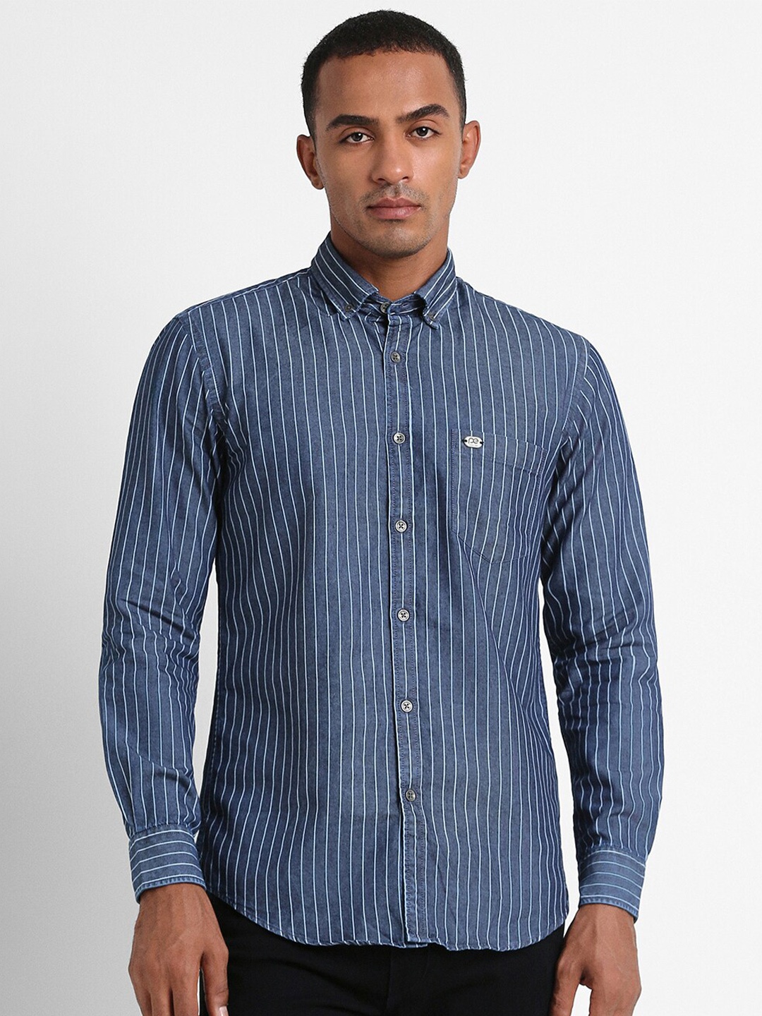 

Peter England Casuals Slim Fit Vertical Striped Button-Down Collar Pure Cotton Shirt, Blue