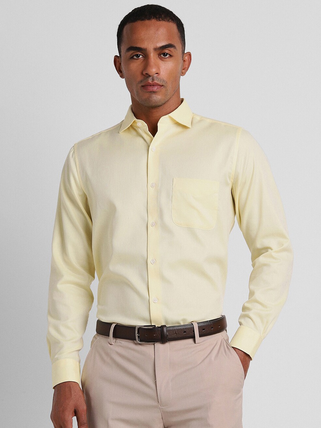 

Peter England Elite Opaque Pure Cotton Formal Shirt, Yellow