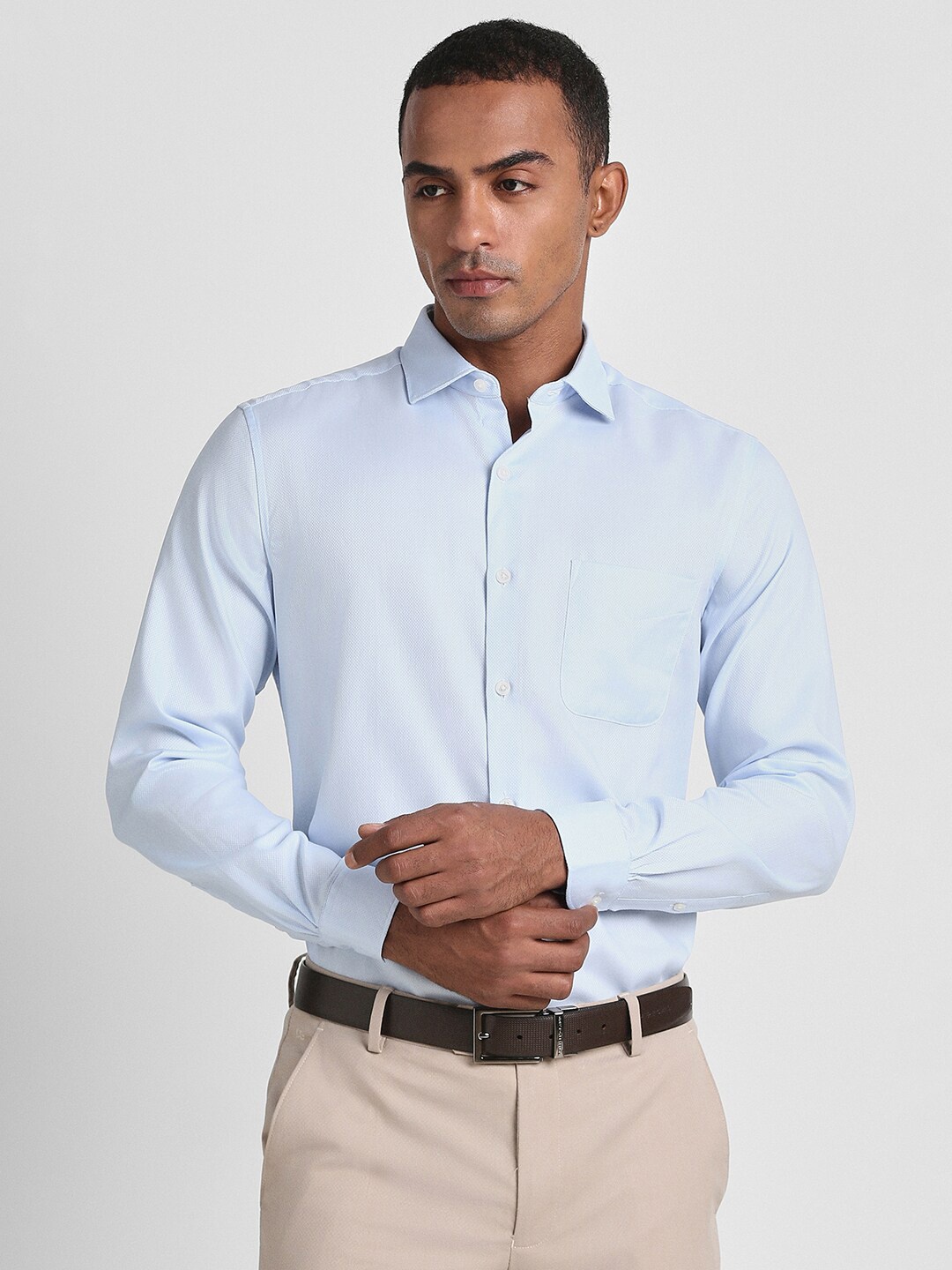 

Peter England Elite Slim Fit Self Design Pure Cotton Formal Shirt, Blue