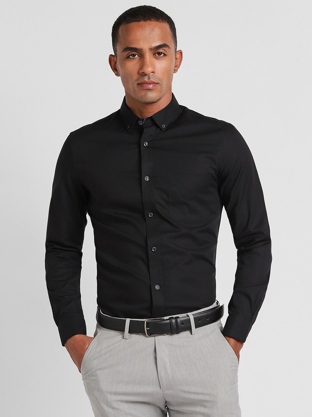 

Peter England Elite Slim Fit Button-Down Collar Pure Cotton Formal Shirt, Black