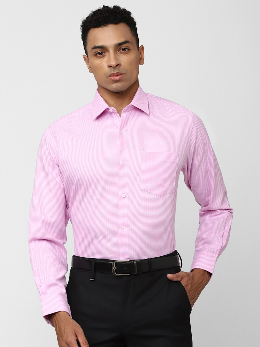 

Van Heusen Spread Collar Textured Formal Shirt, Pink
