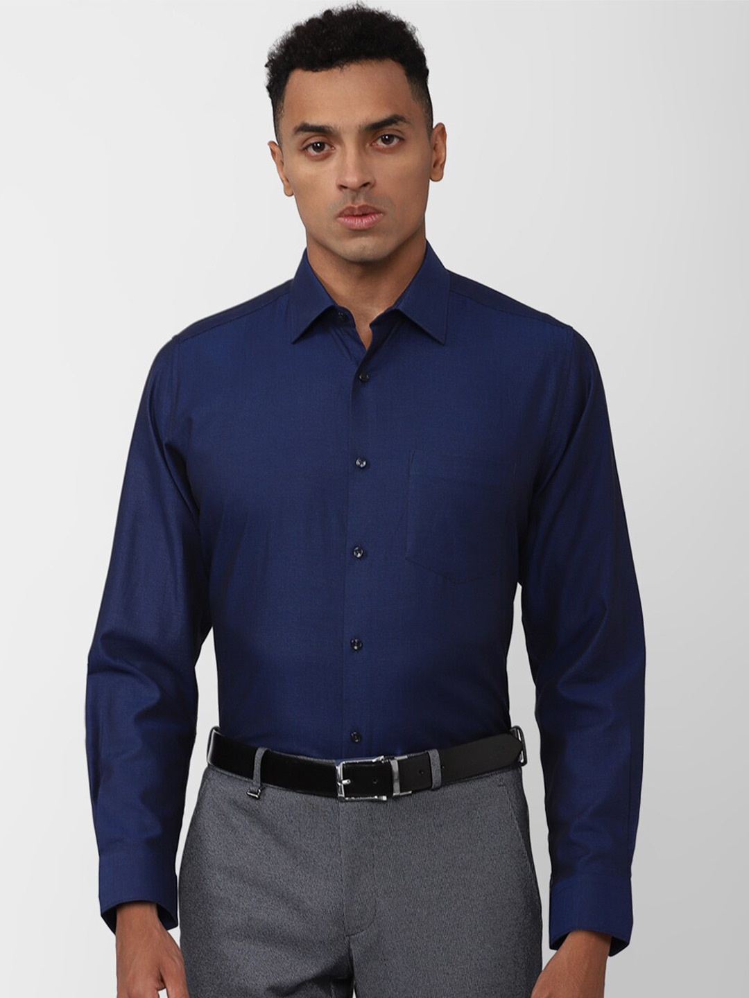 

Van Heusen Spread Collar Textured Pure Cotton Formal Shirt, Navy blue