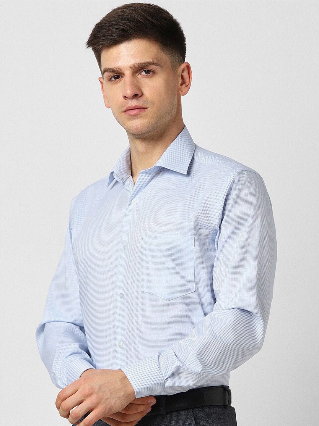 

Van Heusen Durapress Checked Cotton Wrinkle Resistant & Easy Care Formal Shirt, Blue