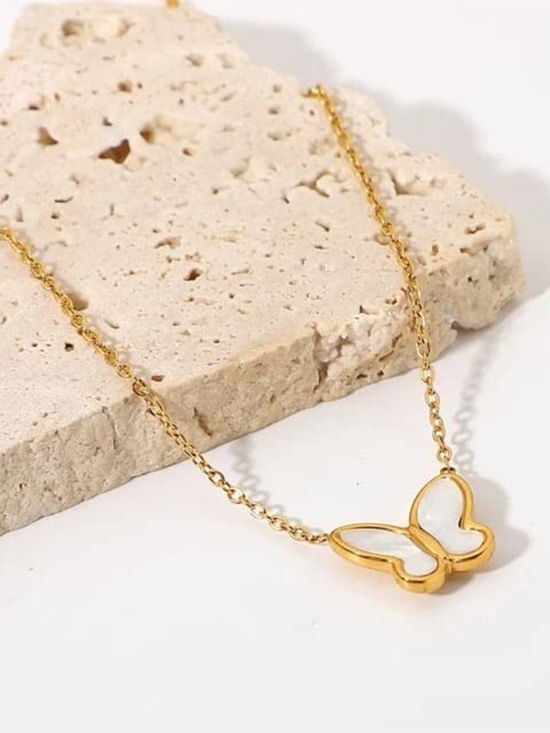 

VIEN Gold-Plated Butterfly Necklace