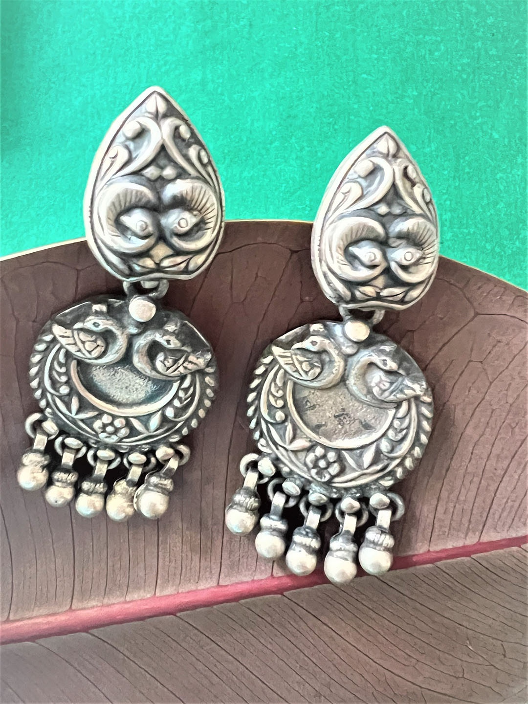 

Arte Jewels Silver-Plated Contemporary Oxidised Drop Earrings