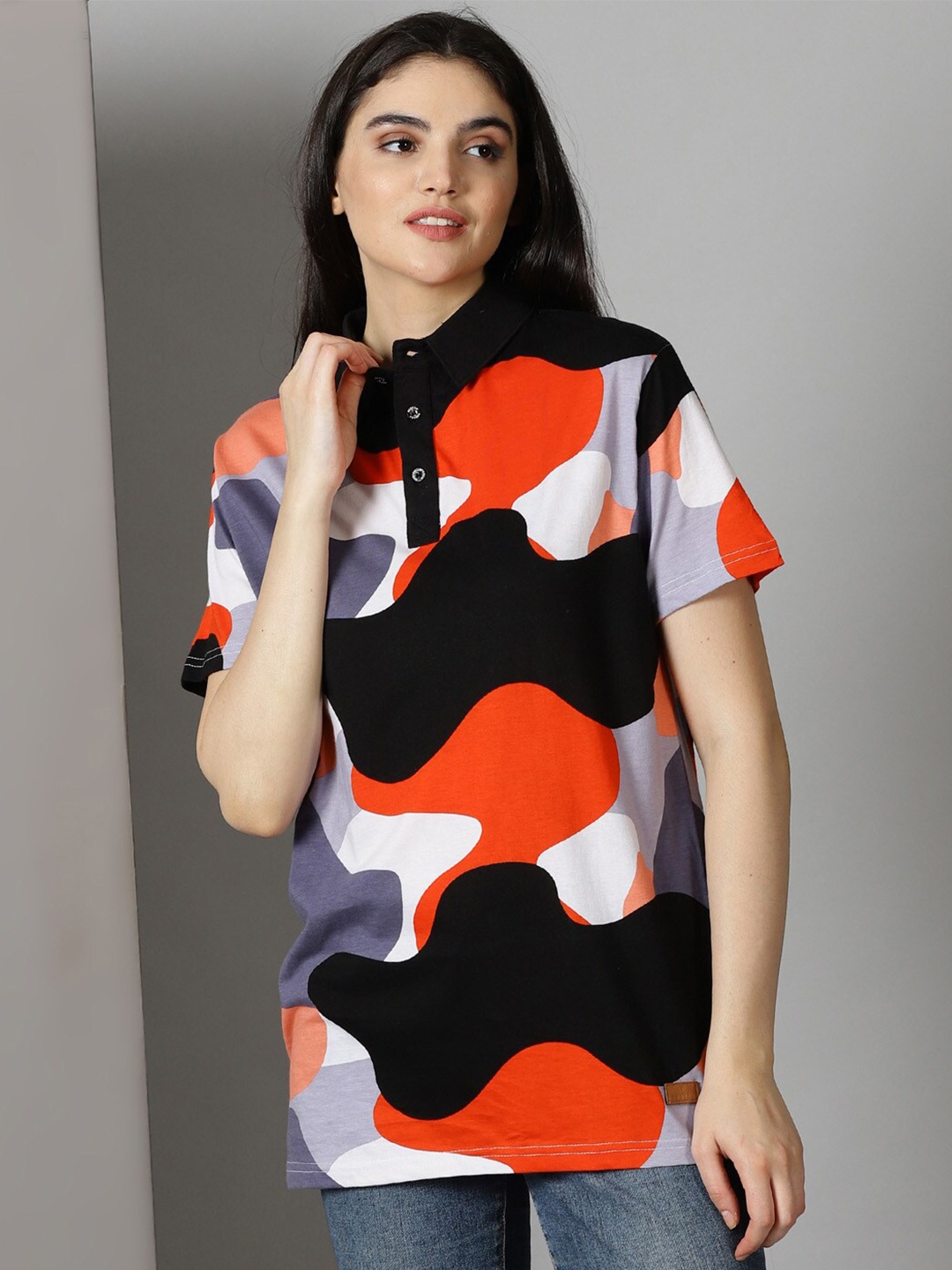 

Rodzen Abstract Printed Polo Collar Cotton T-shirt, White