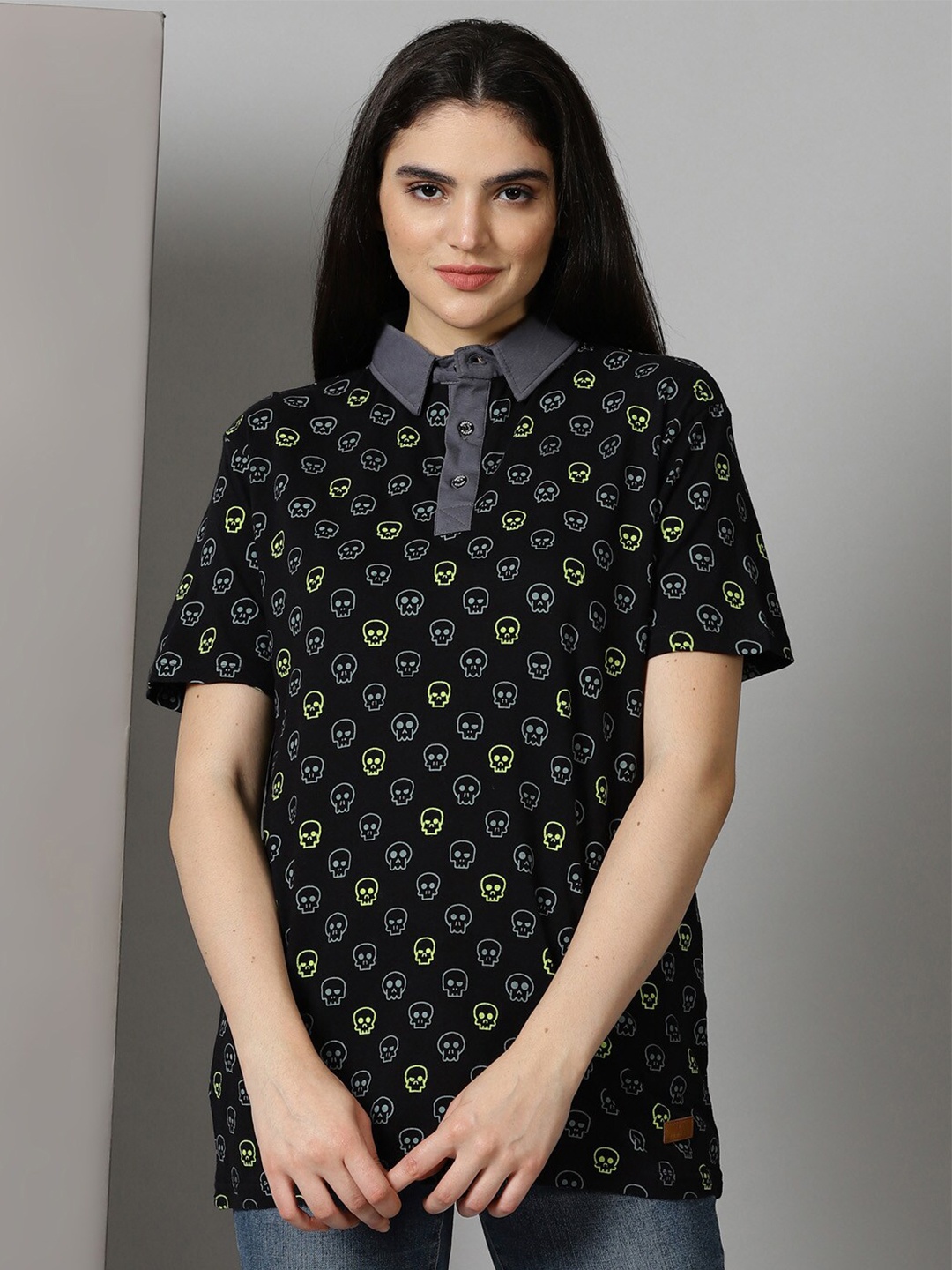 

Rodzen Conversational Printed Polo Collar Cotton T-shirt, Black