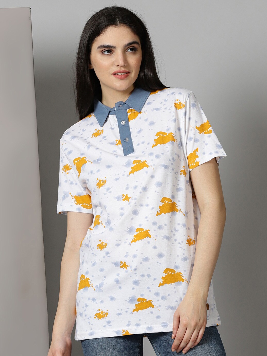 

Rodzen Abstract Printed Polo Collar Cotton T-shirt, White