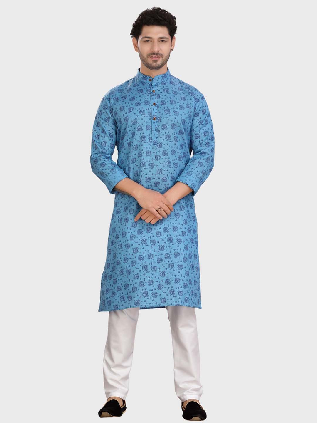 

SHIWAM ETHNIX Floral Printed Regular Kurta With Pyjamas, Blue