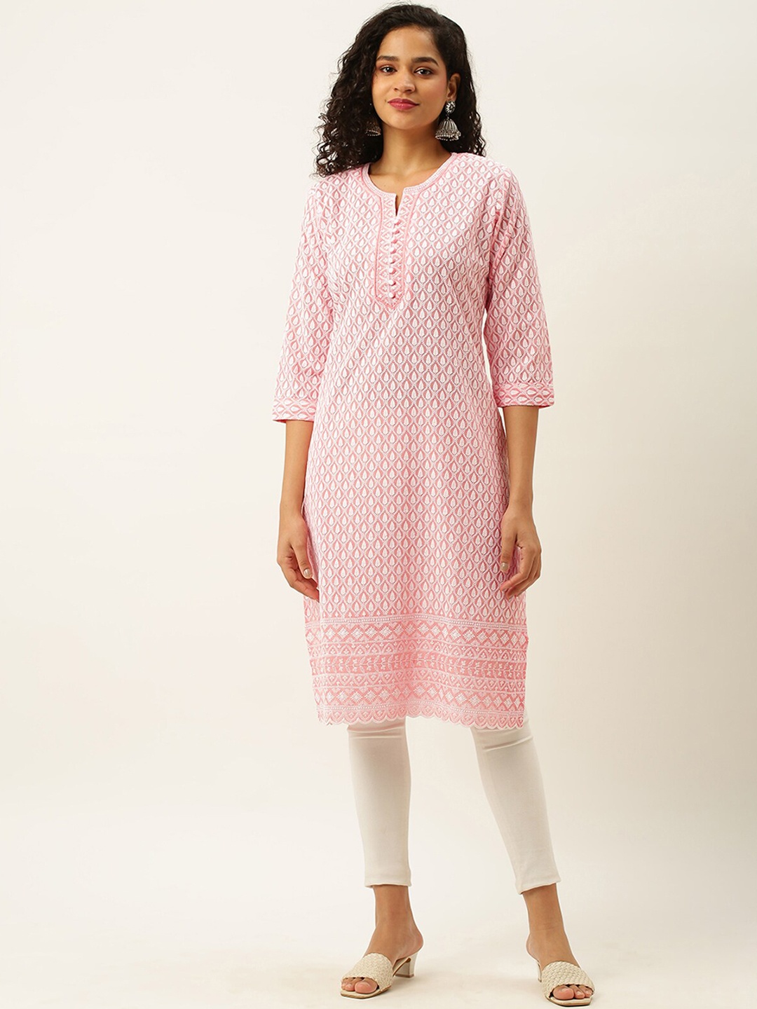 

ODETTE Geometric Keyhole Neck Embroidered Kurta, Peach