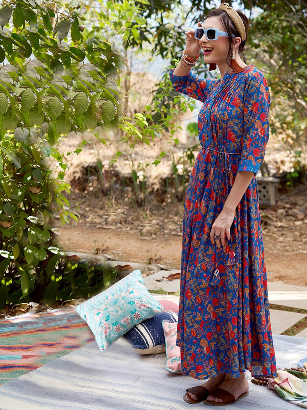 

ODETTE Floral Printed Thread Work Anarkali Kurta, Blue