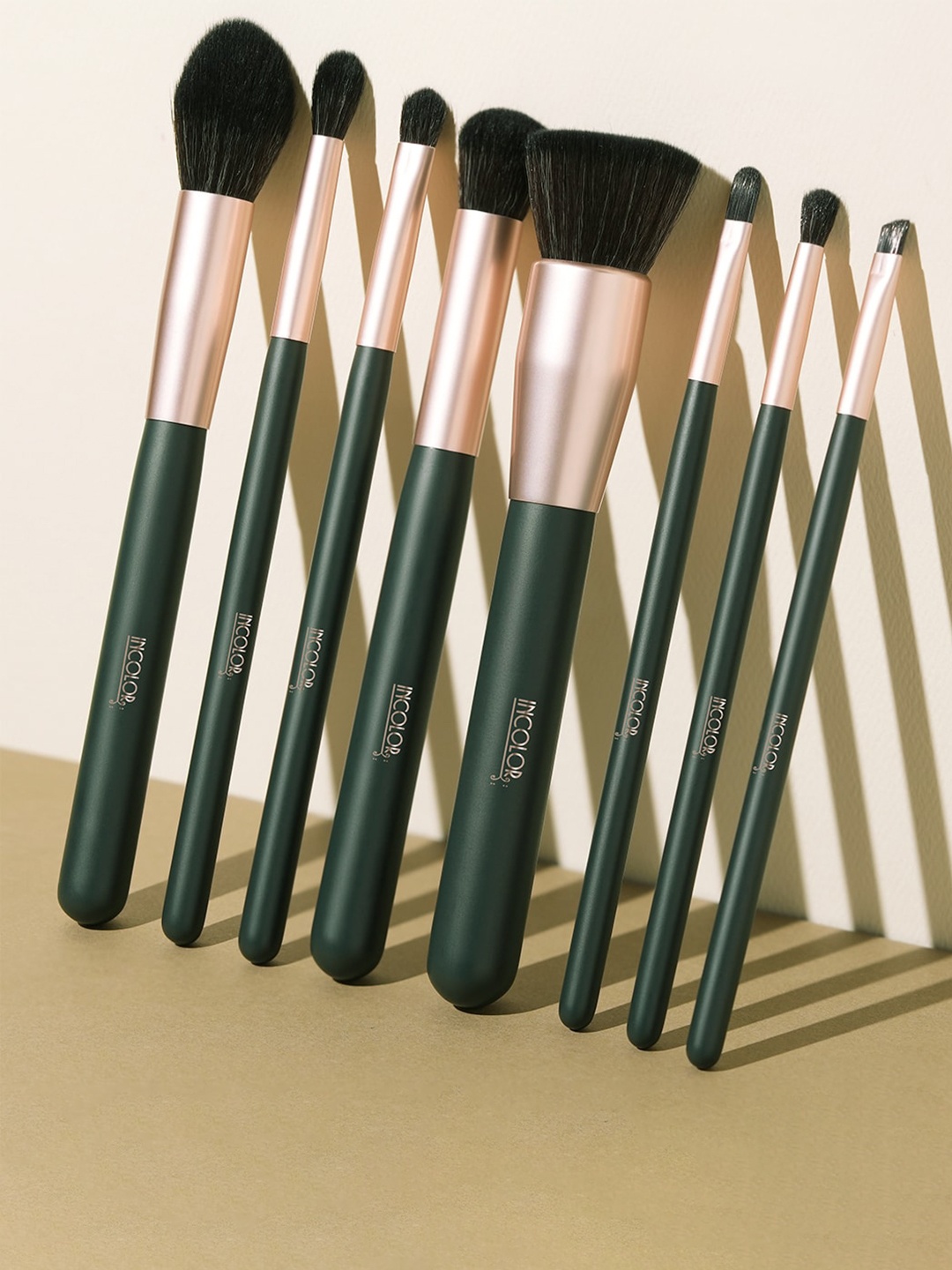 

INCOLOR Beauty Most Wanted Set Of 8 Face Makeup Brushes, Green