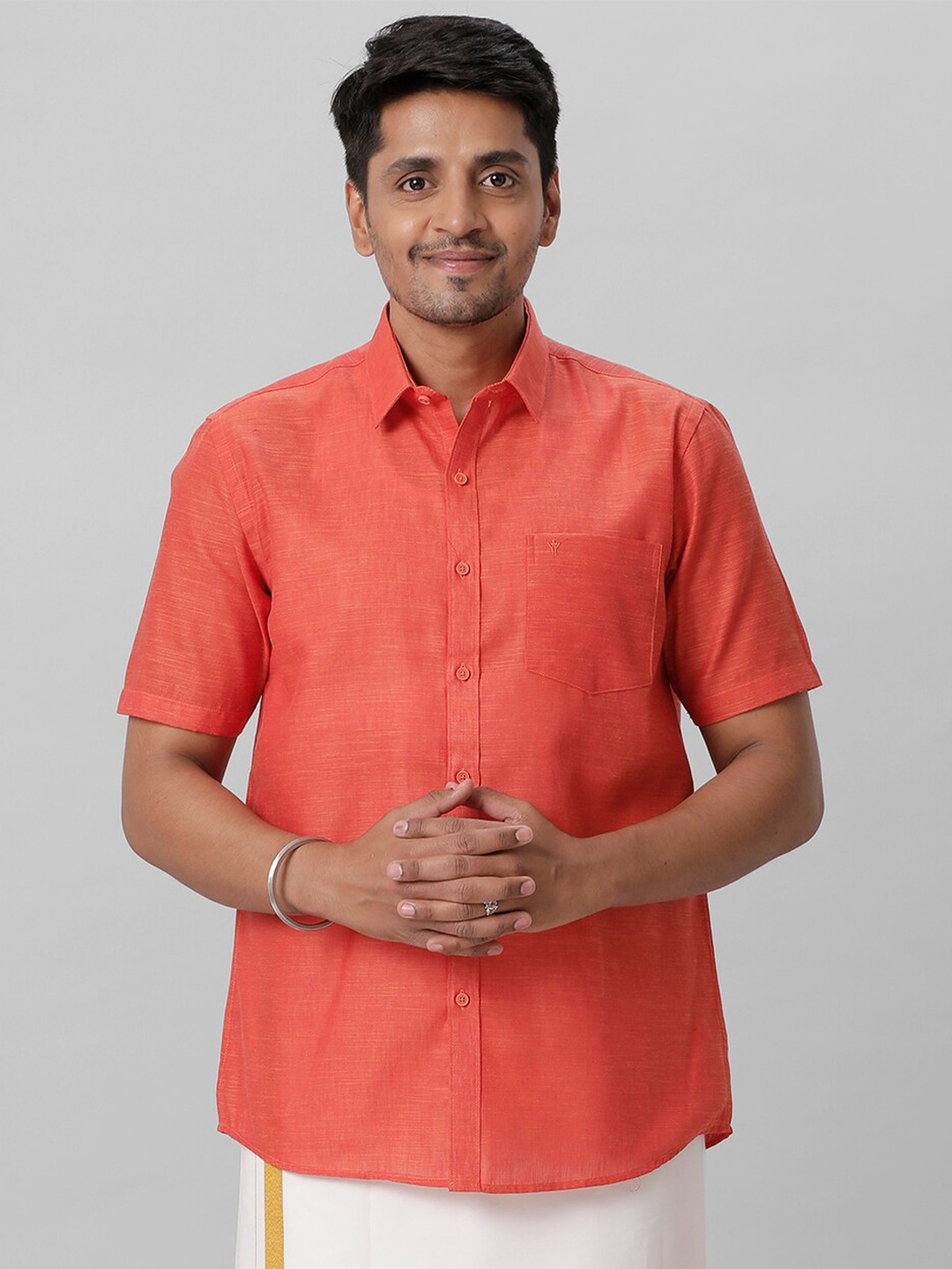 

Ramraj Spread Collar Short Sleeves Casual Shirt, Red