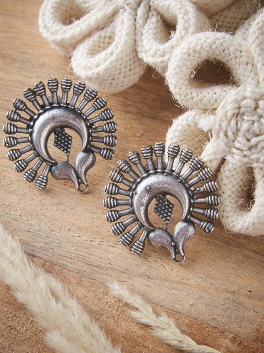 

ATIBELLE Silver-Plated Contemporary Studs Earrings