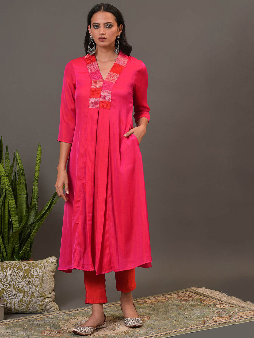 

NUHH V-Neck A-Line Kurta with Trousers, Rose