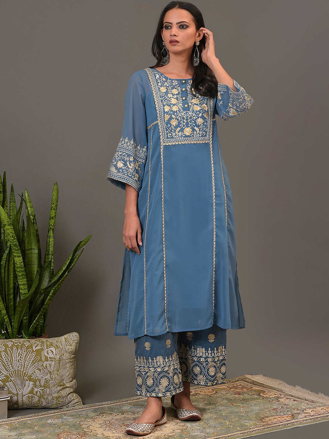 

NUHH Ethnic Motifs Printed Regular Kurta with Trousers, Blue