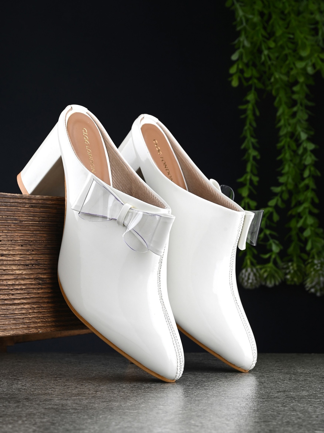 

CLOG LONDON Bow Embellished Block Heel Mules, White
