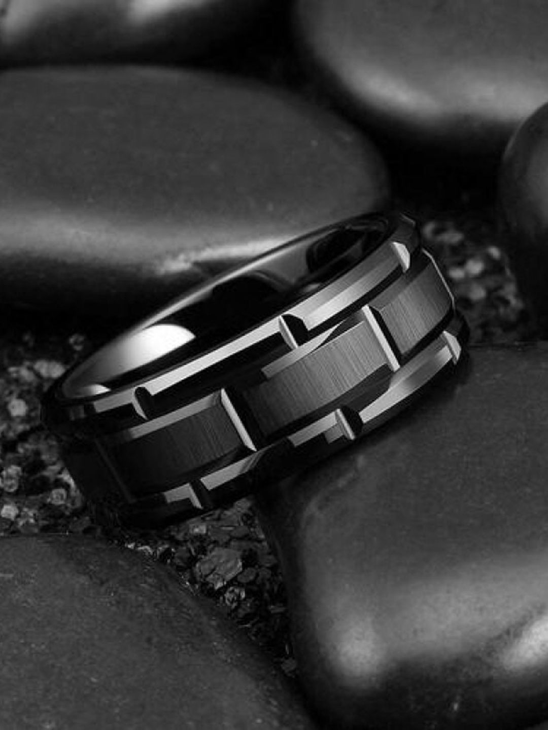 

MEENAZ Platinum-Plated Textured Finger Ring, Black