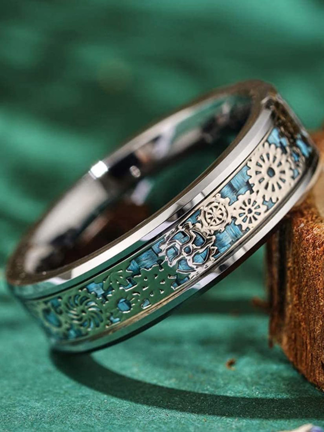 

MEENAZ Silver-Plated Textured Finger Ring