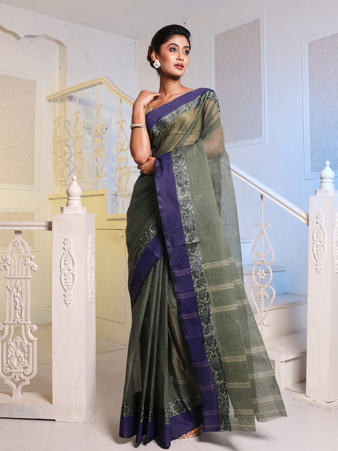 

Charukriti Ethnic Motifs Woven Design Pure Cotton Taant Saree, Green