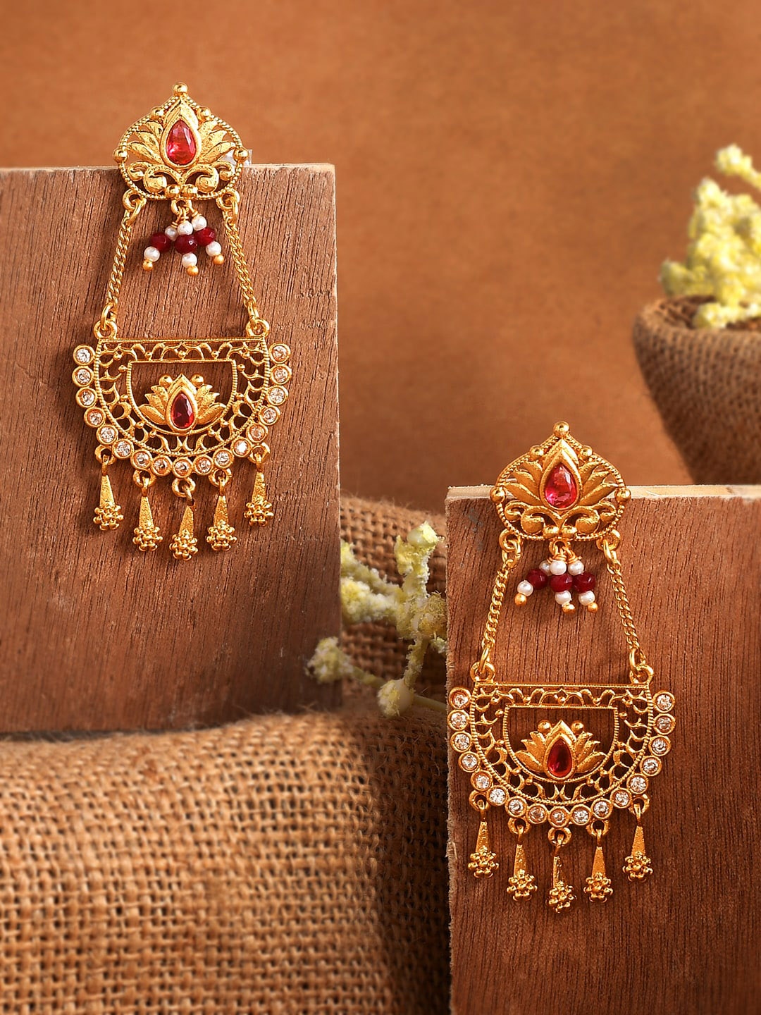 

Voylla Gold-Plated Floral Chandbalis